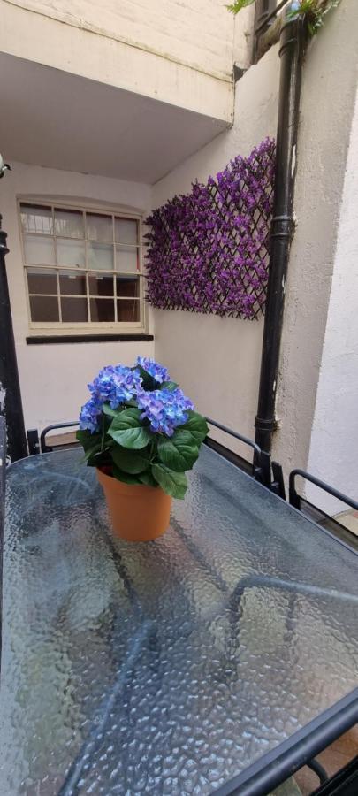 Diamond Harbour - Whole Huge Apartment - Wifi - Beach - Ramsgate Town Exterior photo